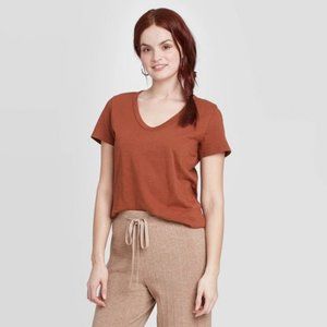 Universal Thread T-Shirt V-neck Brown